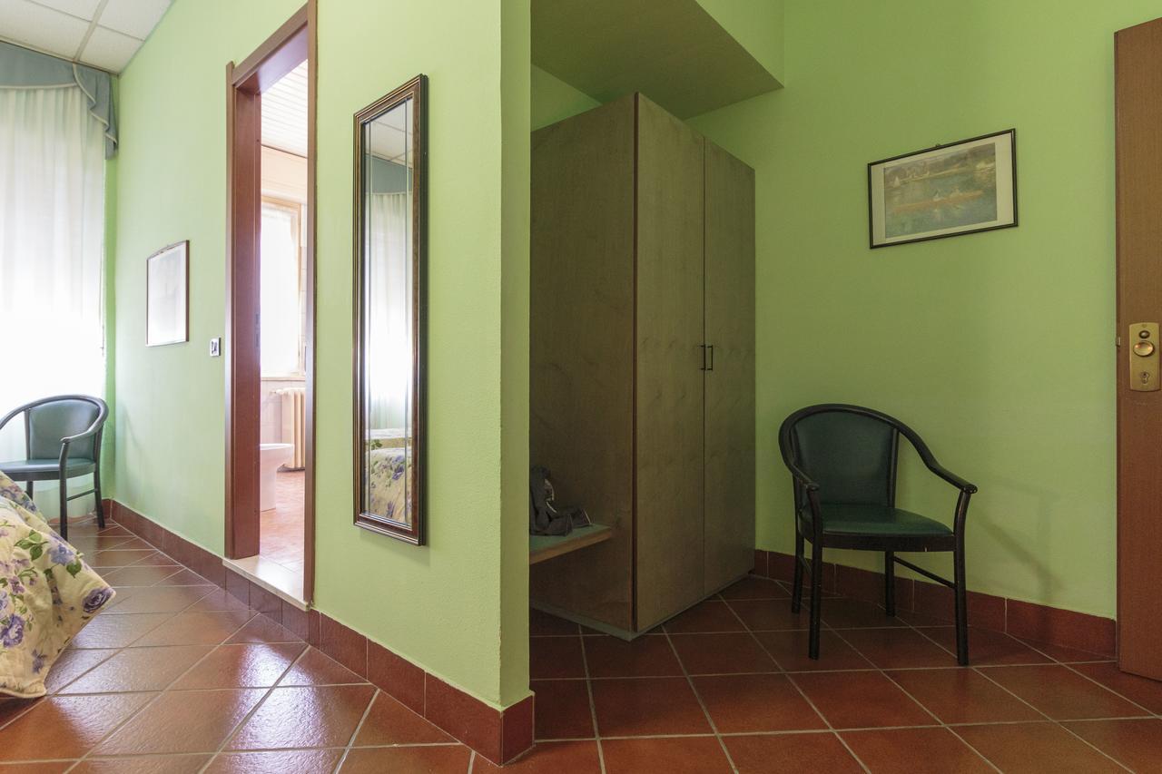 Hotel Il Telegrafo Melegnano Exterior foto