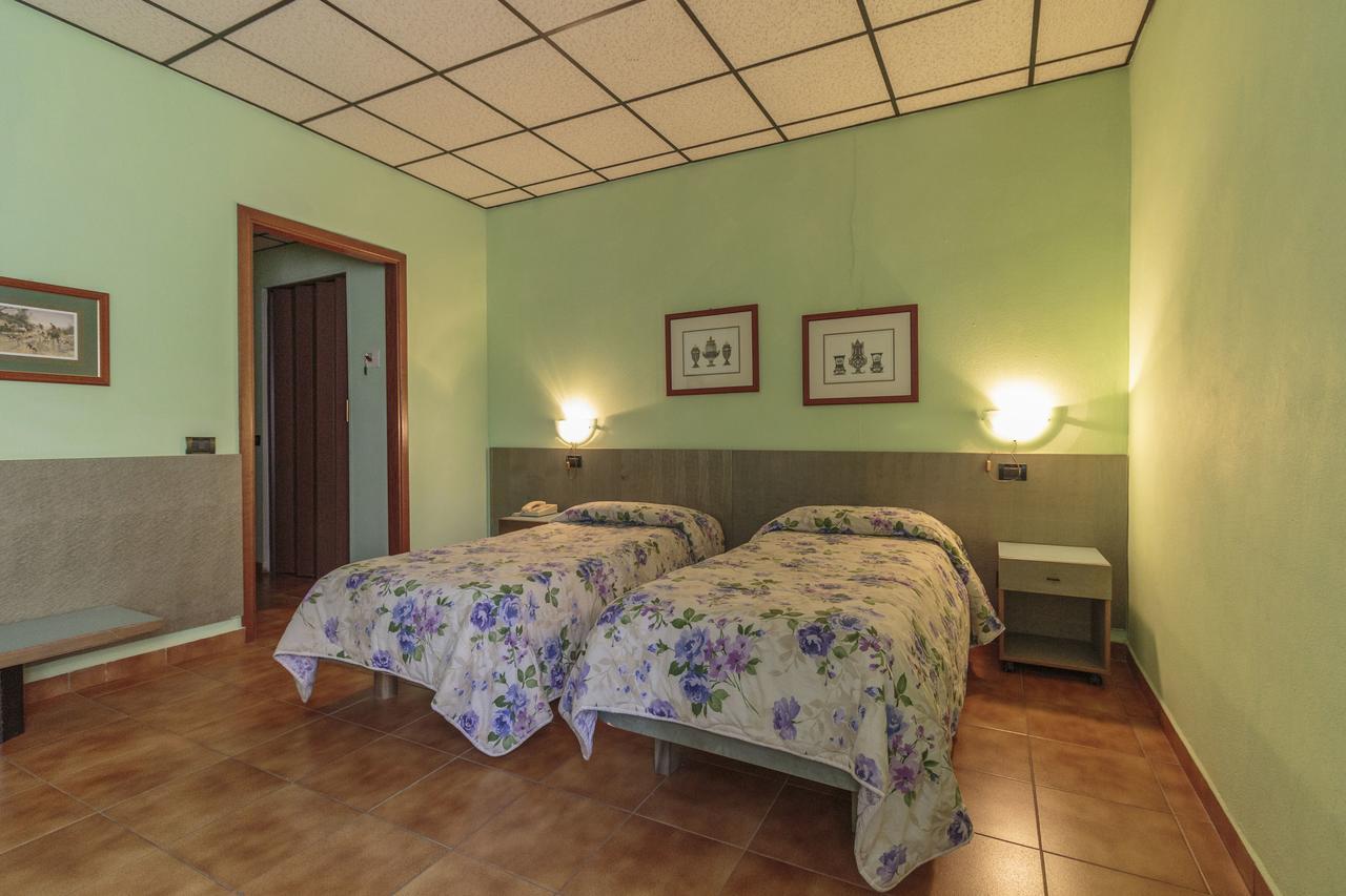 Hotel Il Telegrafo Melegnano Exterior foto